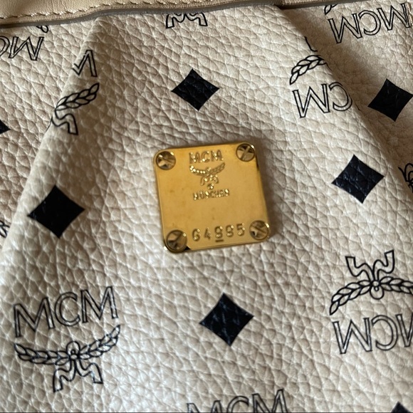 AUTHENTIC MCM Visetos Vintage Cross Shopper bag - Picture 5 of 13